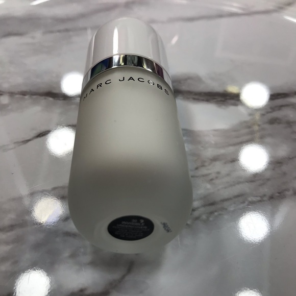 Marc Jacobs Under(Cover) Perfecting Coconut Face Primer Invisible - Picture 5 of 7